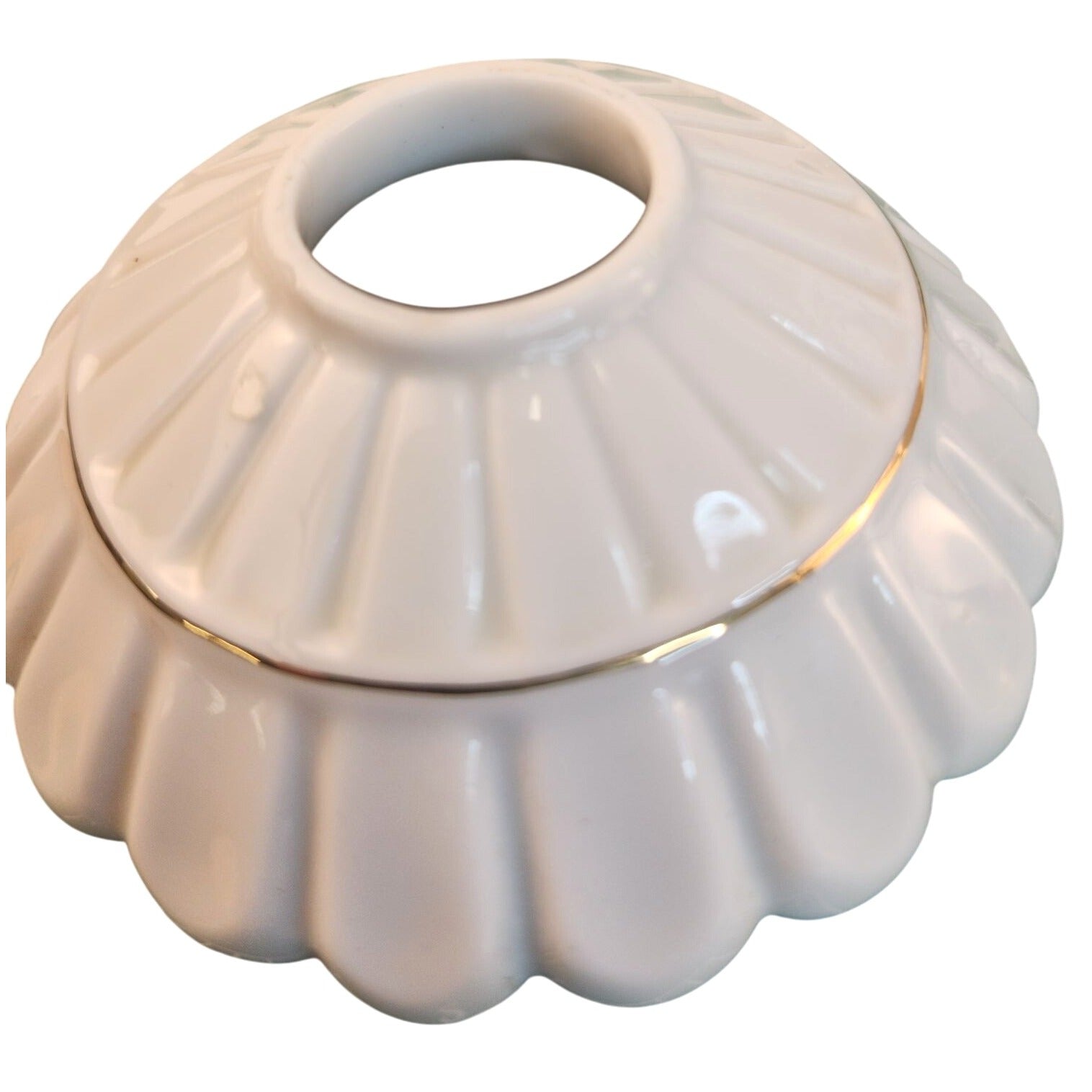 Vintage 2-Tier UL Chandelier 10-Light Ceramic & Metal Scalloped Design 26" H 22" W