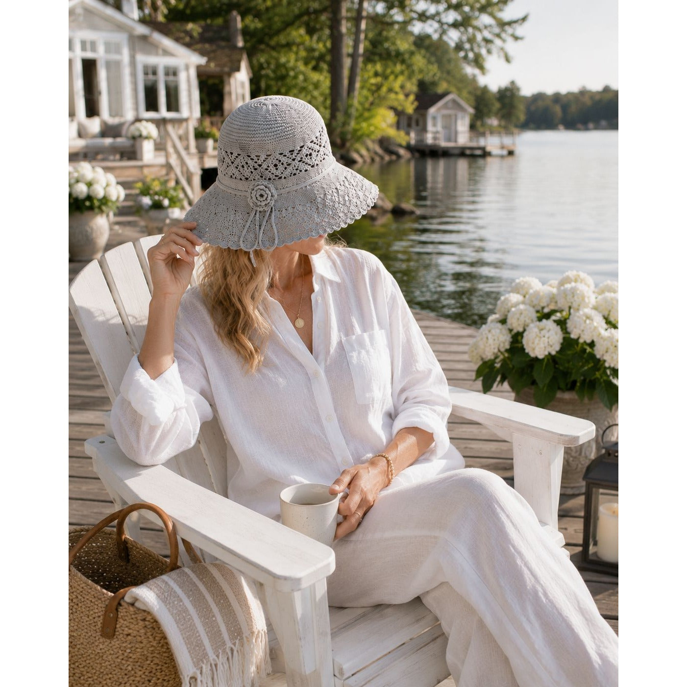 Light Gray Wide Brim Sun Hat Foldable Travel Beach Hat Adjustable Chin Strap Garden Resort Hat