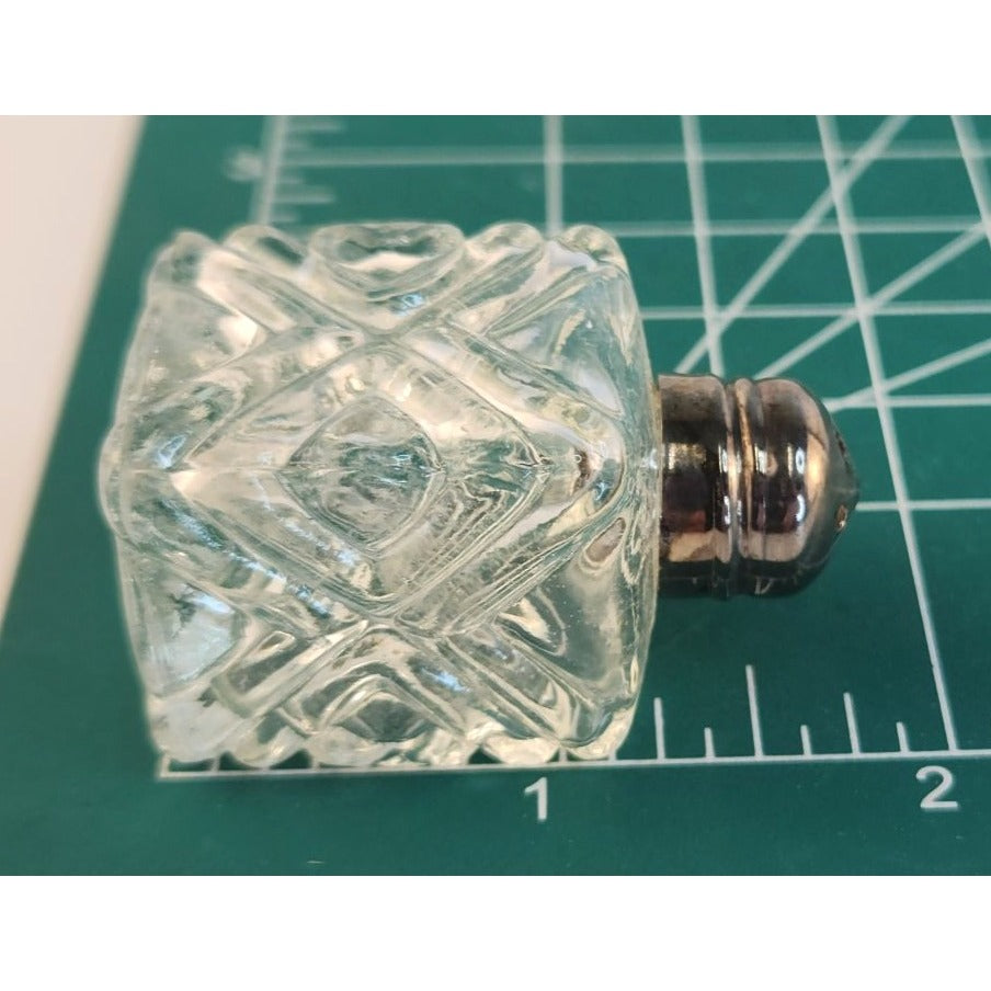 Set Of 8 Vintage Glass Salt & Pepper Shakers With Metal Lids